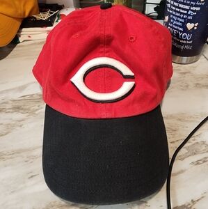 Genuine Merchandise Cincinnati Reds Cap